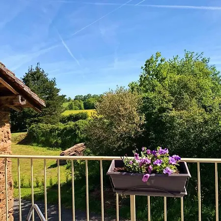 Apartment Millstone 2, Two Bed + Shared Pool *